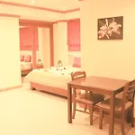 Rouge Service Apartments, Soi Buakhao