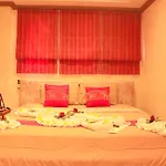 โรงแรม Rouge Service Apartments, Soi Buakhao Pattaya