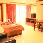 Rouge Service Apartments, Soi Buakhao โรงแรม 3*