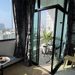 Furnished Studio Near The Beach