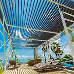 อพาร์ทเม้น The Palm Wongamat X Monthstayz Thailand Pattaya