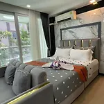 อพาร์ทเม้น Luxury Pool Centara Avenue Pattaya