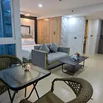 Luxury Studio Resort Pool Centara Avenue