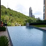Large High Floor, Pool Great Location อพาร์ทเม้น *