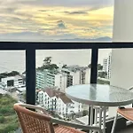 Apartment Luxury Sea View 1br Rooftop Infinity Pool & Gym *