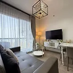 Sea View High Floor 2 Bedroom Near Walking Street อพาร์ทเม้น *
