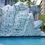 อพาร์ทเม้น Large High Floor, Pool Great Location