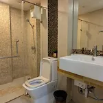 อพาร์ทเม้น Luxury Pool Centara Avenue
