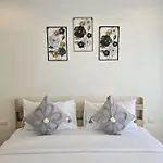 The Pride Avenue Soi Buakao Pattaya