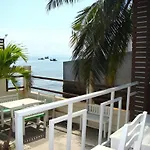 Sea Beach Koh Larn 1