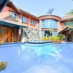 Oyo 549 Maesri Resort