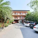 Oyo 549 Maesri Resort