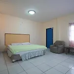 Oyo 1004 Naklua Mansion 2*
