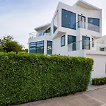 Wonderland Sapphire 8 Bedroom Luxury วันหยุดที่บ้าน