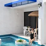 Mona Lisa Pool Villa