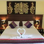 โรงแรม Siwalai Place 3*