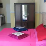 วิวทะเล 1บี เซอร์วิส อพาร์ตเมนท์ Pattaya