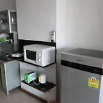 อพาร์ทเม้น วิวทะเล 1บี เซอร์วิส อพาร์ตเมนท์ Pattaya
