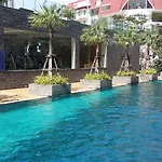 The Cliff Aparthotel 2*