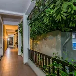 Sutus Court 4