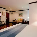 Cucumber Inn Suite