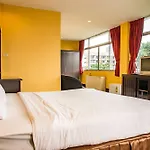 Fnb Hotel