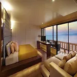 Golden Cliff House Resort