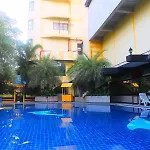 Jomtien Holiday Hotel 3*