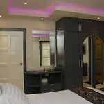 Sirikarn & Luxury Hotel 3*