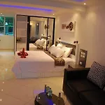 Sirikarn & Luxury 3*