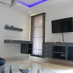 Sirikarn & Luxury 3*
