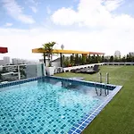 Hotel Art On The Hill By Sunny Rentals 2*