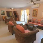 Butterfly Garden Boutique Residences By Frasier, A Lifestyle Destination And 1 To 3 Bedroom Units, 2 Full Bathrooms, Rain Shower, Bath, Complete Kitchen, Staff 24-7,fast Fiber Optic Wifi, 55