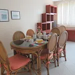 อพาร์ตโฮเทล Butterfly Garden Boutique Residences By Frasier, A Lifestyle Destination And 1 To 3 Bedroom Units, 2 Full Bathrooms, Rain Shower, Bath, Complete Kitchen, Staff 24-7,fast Fiber Optic Wifi, 55