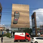 The Chezz By Apple & Frank