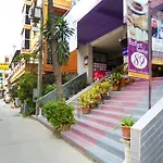 Sawasdee Sabai Hotel 2*