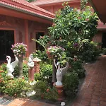 Guest house Magadan 4*