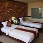 Jomtien Holiday Hotel
