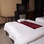 Jomtien Holiday Hotel