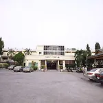 Windmill Hotel 3*