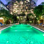 The Agate Boutique 4*