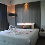 Hotel Place Serviced