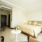 โรงแรม Lk Premier