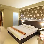 โรงแรมเวลคัม พลาซ่า 3*