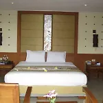 Royal Twins Palace Hotel