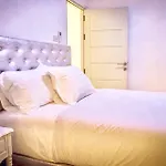Nitneat House
