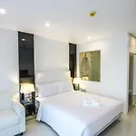 Aparthotel Ccr Managed By Aha Smartstay 4*