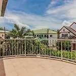 Tewaree Villa - Pattaya Holiday House Walking Street 4 Bedrooms