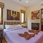 Sunny Villa