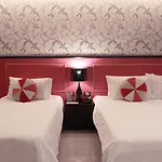 Tsix5 Phenomenal โรงแรม